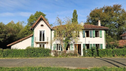 Maison 5 pièces 127 m² · à Vic-Fezensac · 127 m² · 90 000 €