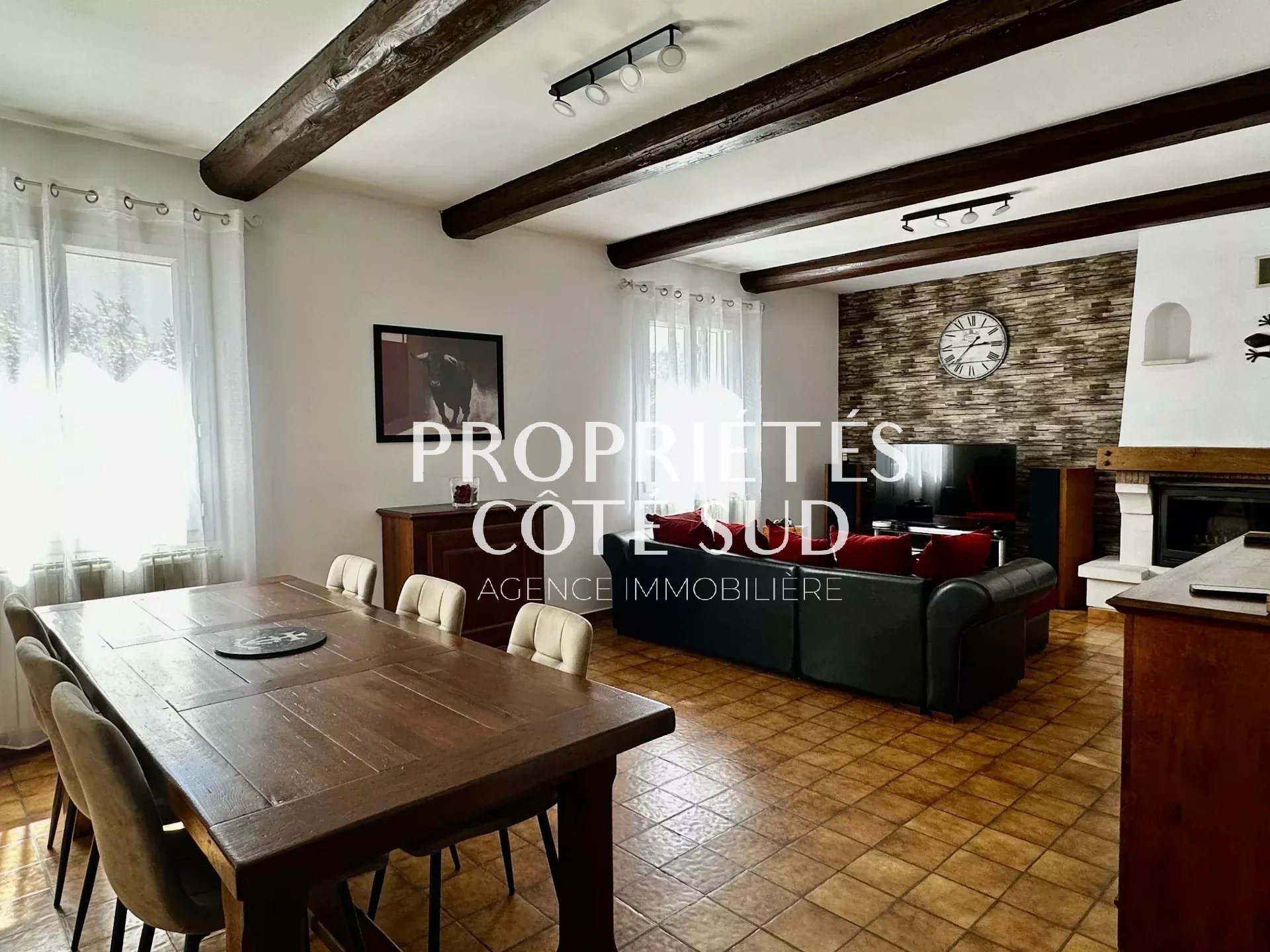 Maison à vendre, 241m², Saint-Geniès-de-Comolas