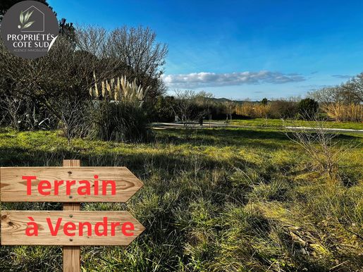 Terrain 613 m² · à Saint-Geniès-de-Comolas · 126 000 €