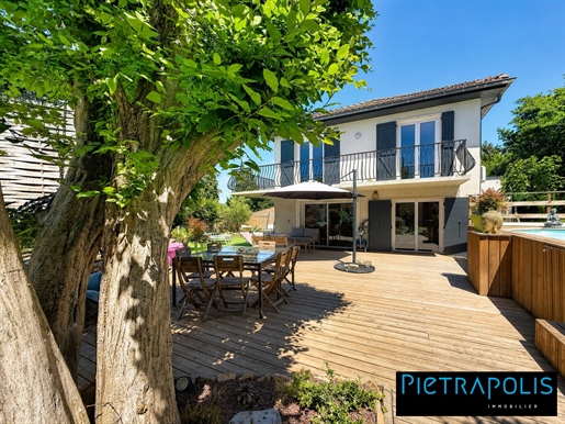 Maison 7 pièces 180 m² · à Jassans-Riottier · 180 m² · 429 000 €
