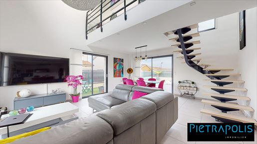 Maison 5 pièces 120 m² · à Belleville-en-Beaujolais · 120 m² · 365 000 €
