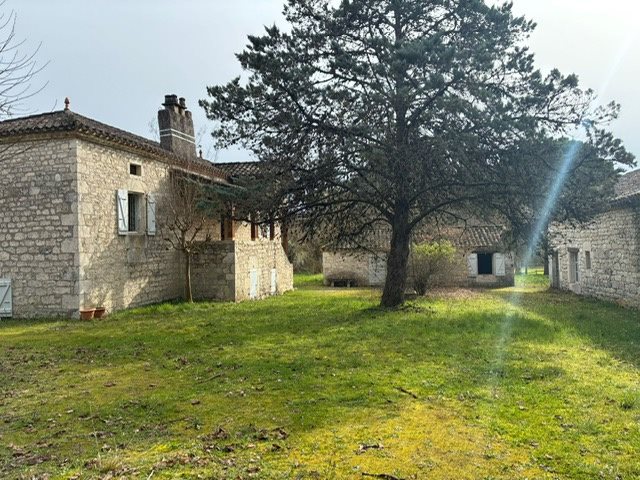 Maison à vendre, 150m², Lendou-en-Quercy