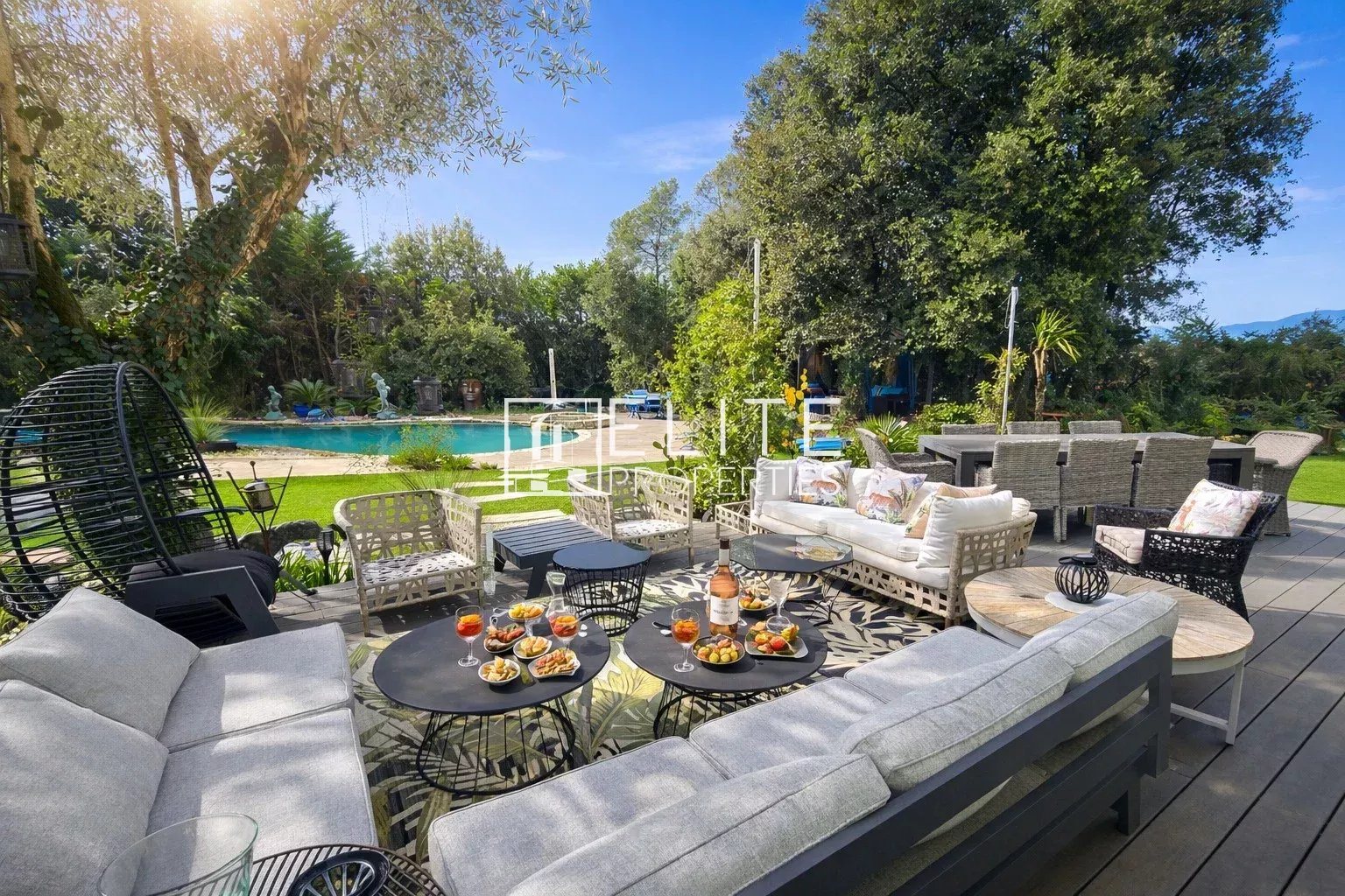 Maison à vendre, 260m², Roquefort-les-Pins