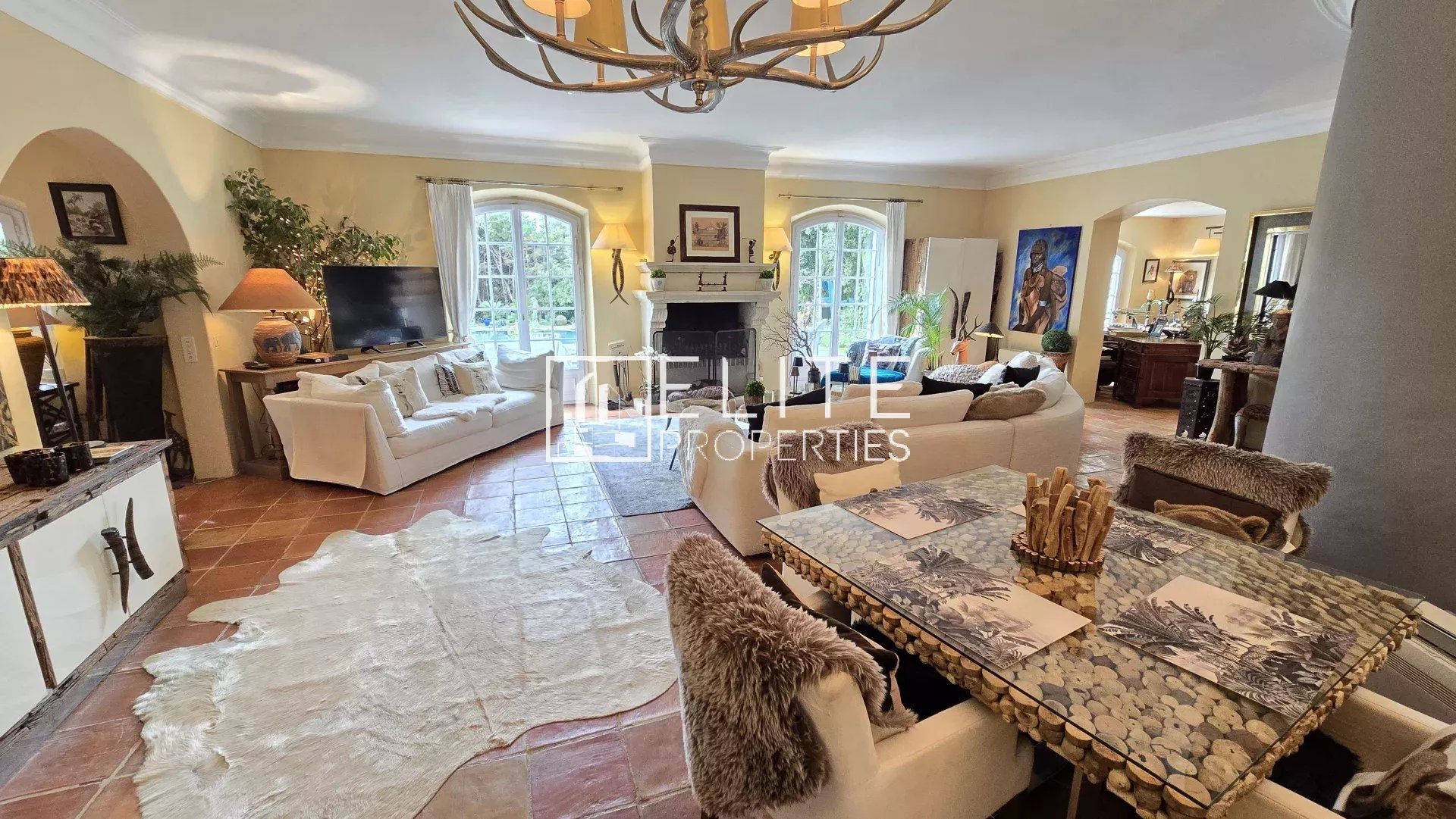 Maison à vendre, 260m², Roquefort-les-Pins
