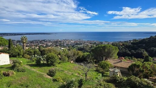 Maison 7 pièces 180 m² · à Vallauris · 180 m² · 1 200 000 €
