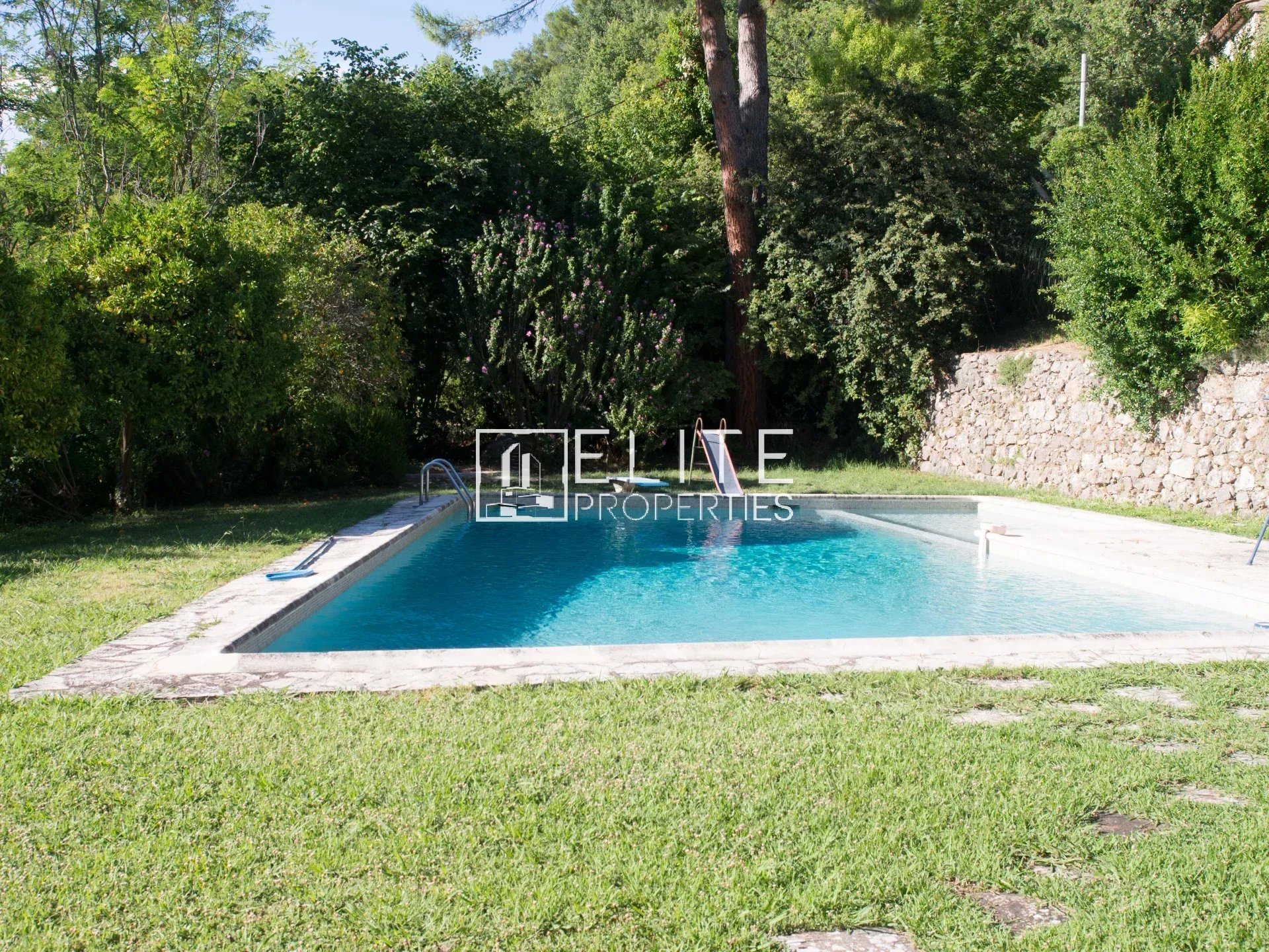 Maison à vendre, 333m², Mouans-Sartoux