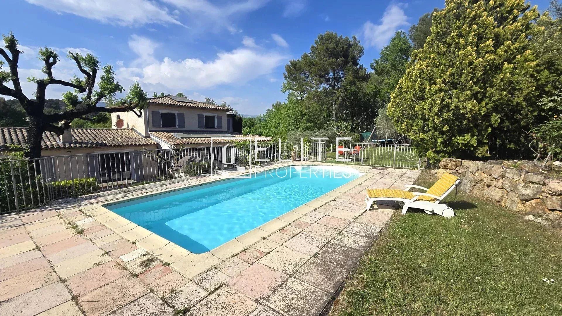 Maison à vendre, 200m², Mouans-Sartoux