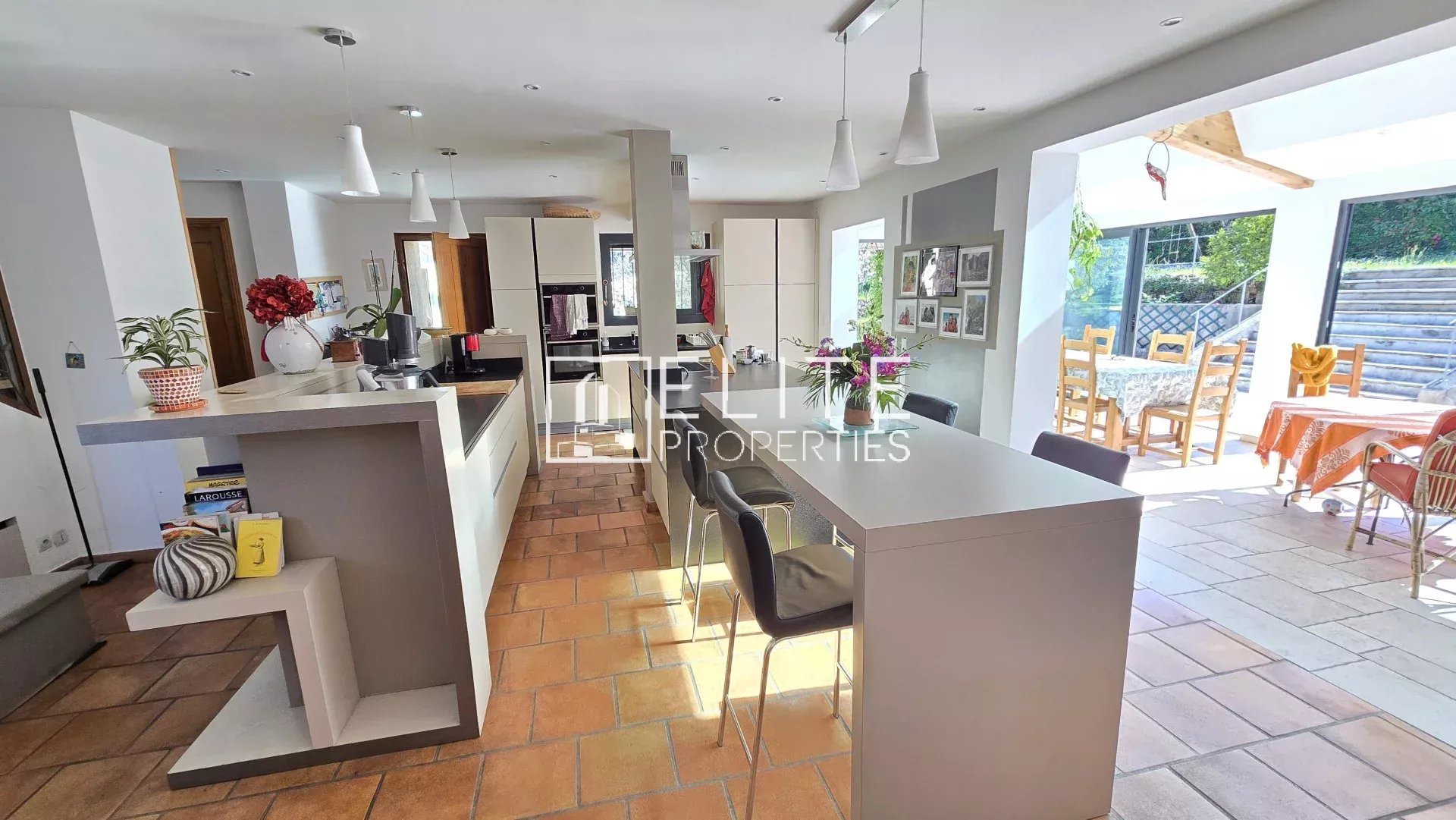 Maison à vendre, 200m², Mouans-Sartoux