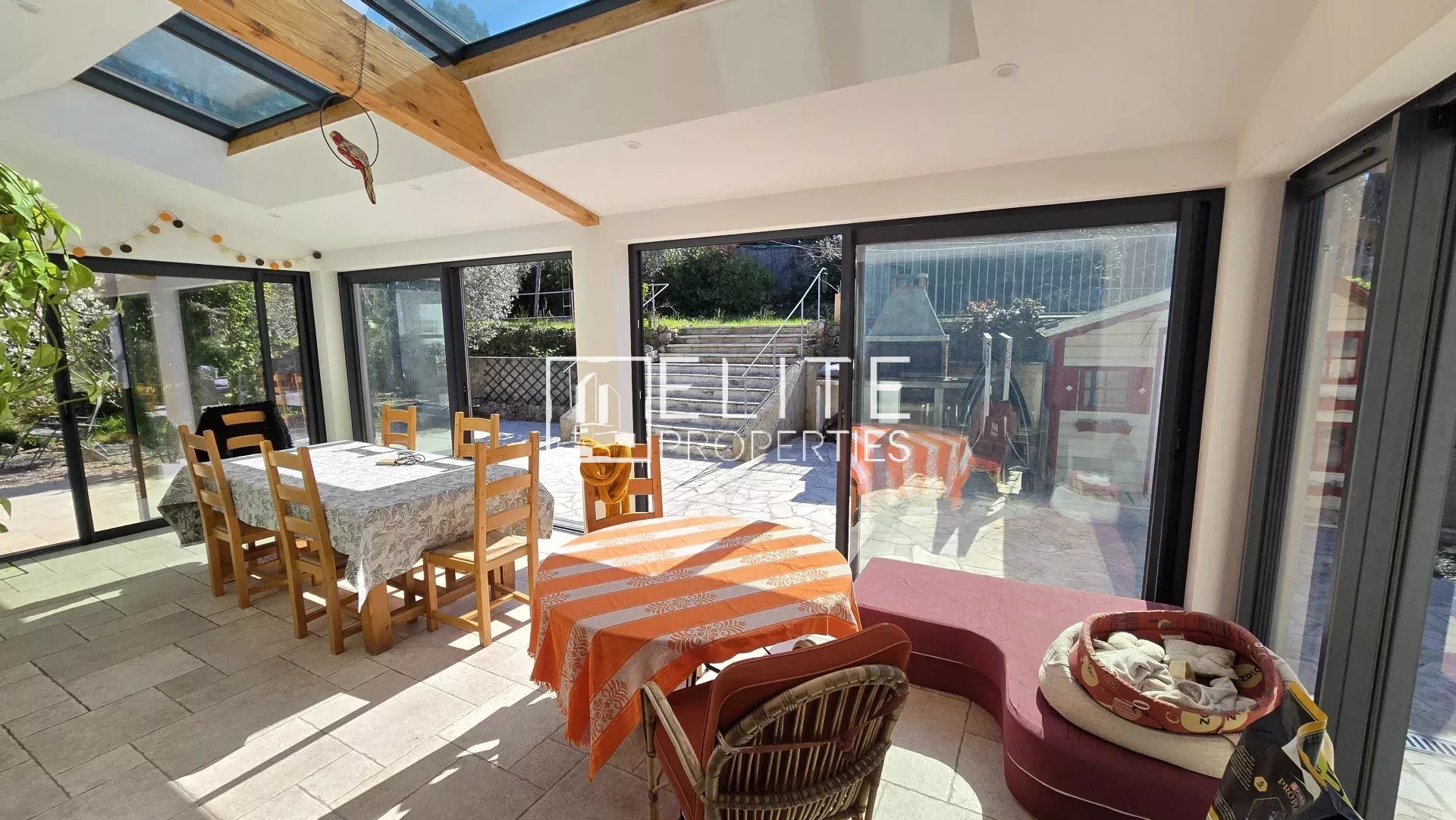 Maison à vendre, 200m², Mouans-Sartoux
