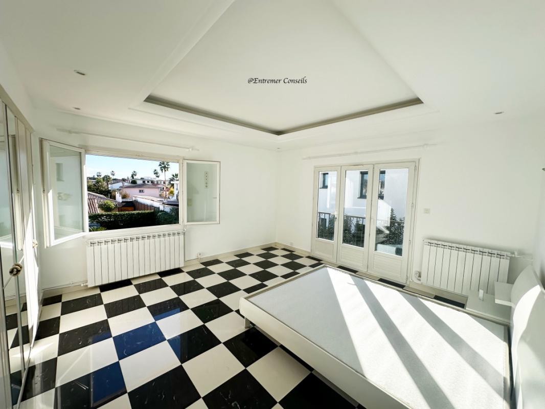 Maison à vendre, 194m², Villeneuve-Loubet