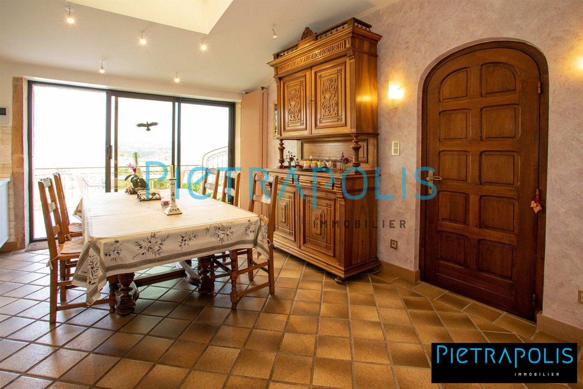 Maison à vendre, 450m², Saint-Amour-Bellevue