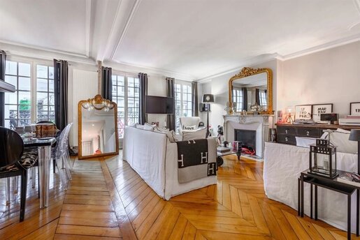 Appartement 3 pièces 80 m² · à Paris 8ème · 80 m² · 990 000 €