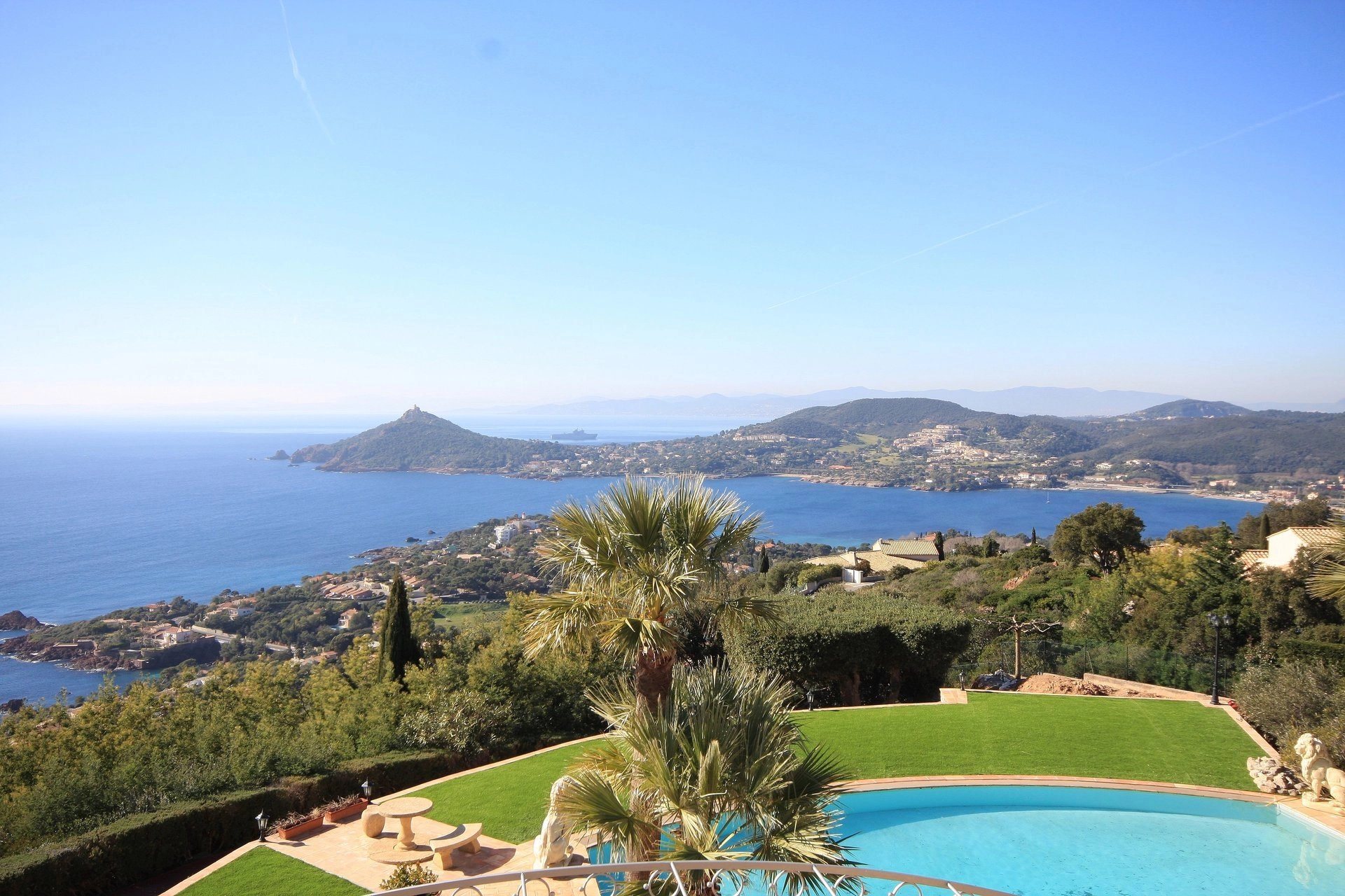 Maison à vendre, 390m², Saint-Raphaël