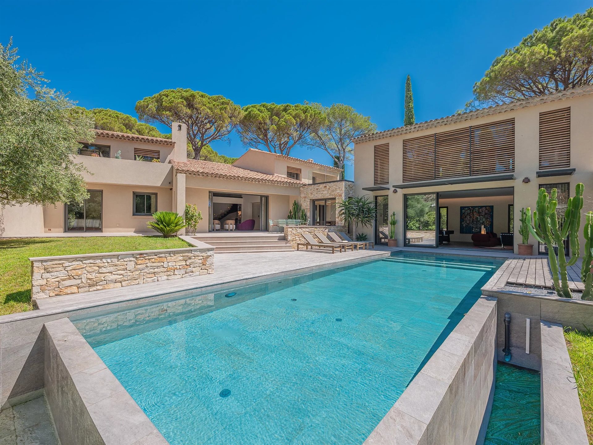 Maison à vendre, 380m², Saint-Raphaël