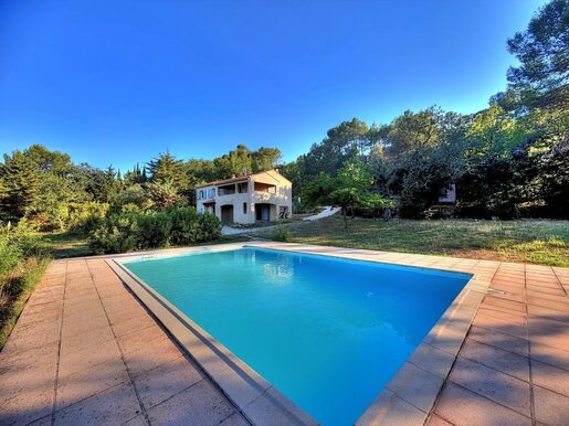 7 pièces 162 m² · à Lorgues · 162 m² · 499 000 €