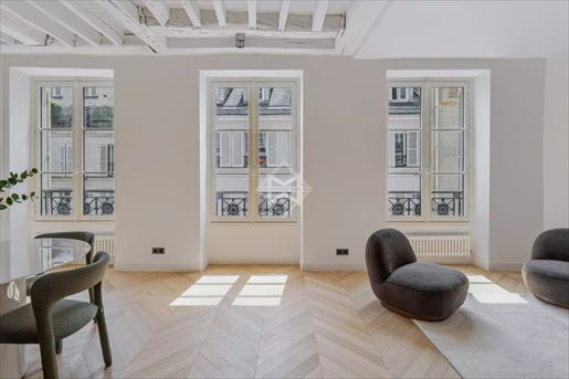 Appartement 3 pièces 89 m² · à Paris 7ème · 89 m² · 1 990 000 €