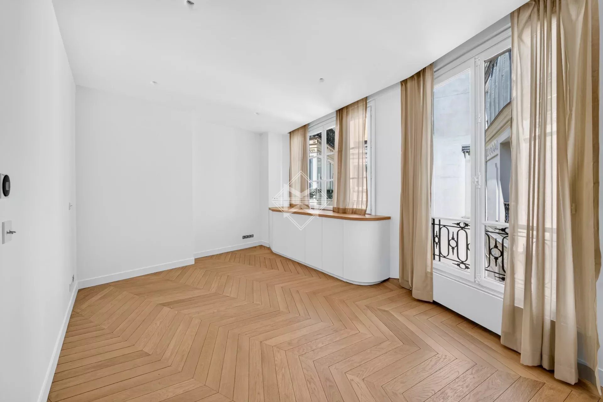 Appartement – Paris, Quartier Notre-Dame-des-Champs - Plus