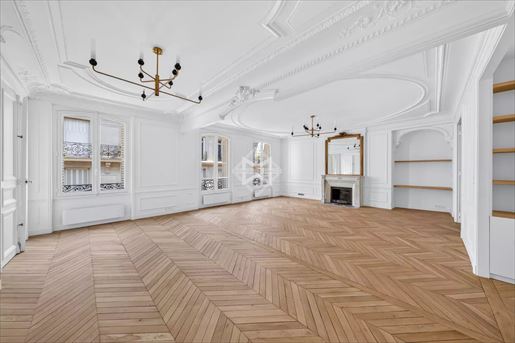 Appartement 5 pièces 156 m² · à Paris 6ème · 156 m² · 3 622 000 €