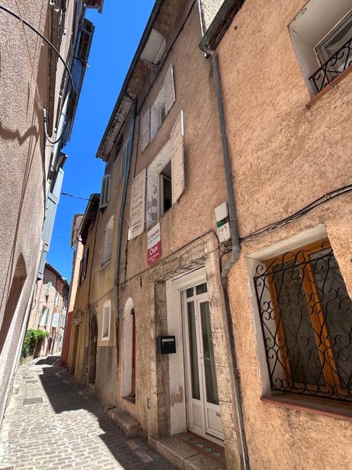 Maison 6 pièces 152 m² · à Aups · 152 m² · 149 000 €
