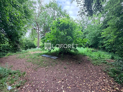 Terrain 1912 m² · à Saint-Martin-sur-le-Pré · 1 912 m² · 13 500 €