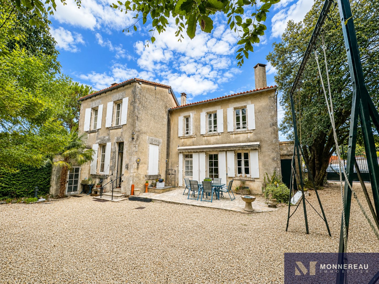 Maison à vendre, 390m², Barbezieux-Saint-Hilaire