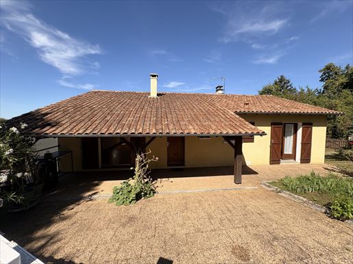 5 pièces 173 m² · à Notre-Dame-de-Sanilhac · 173 m² · 254 400 €