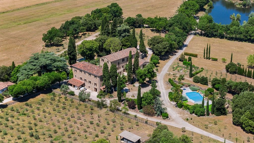 Maison à vendre, 1345m², Ampus