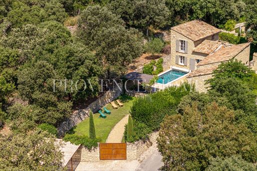 Maison 4 pièces 108 m² · à Gordes · 108 m² · 995 000 €