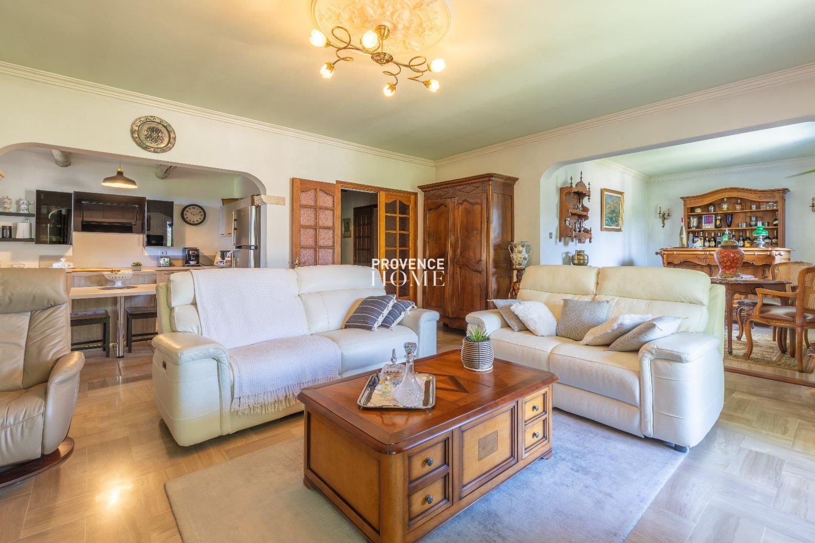 Maison à vendre, 170m², Oppède
