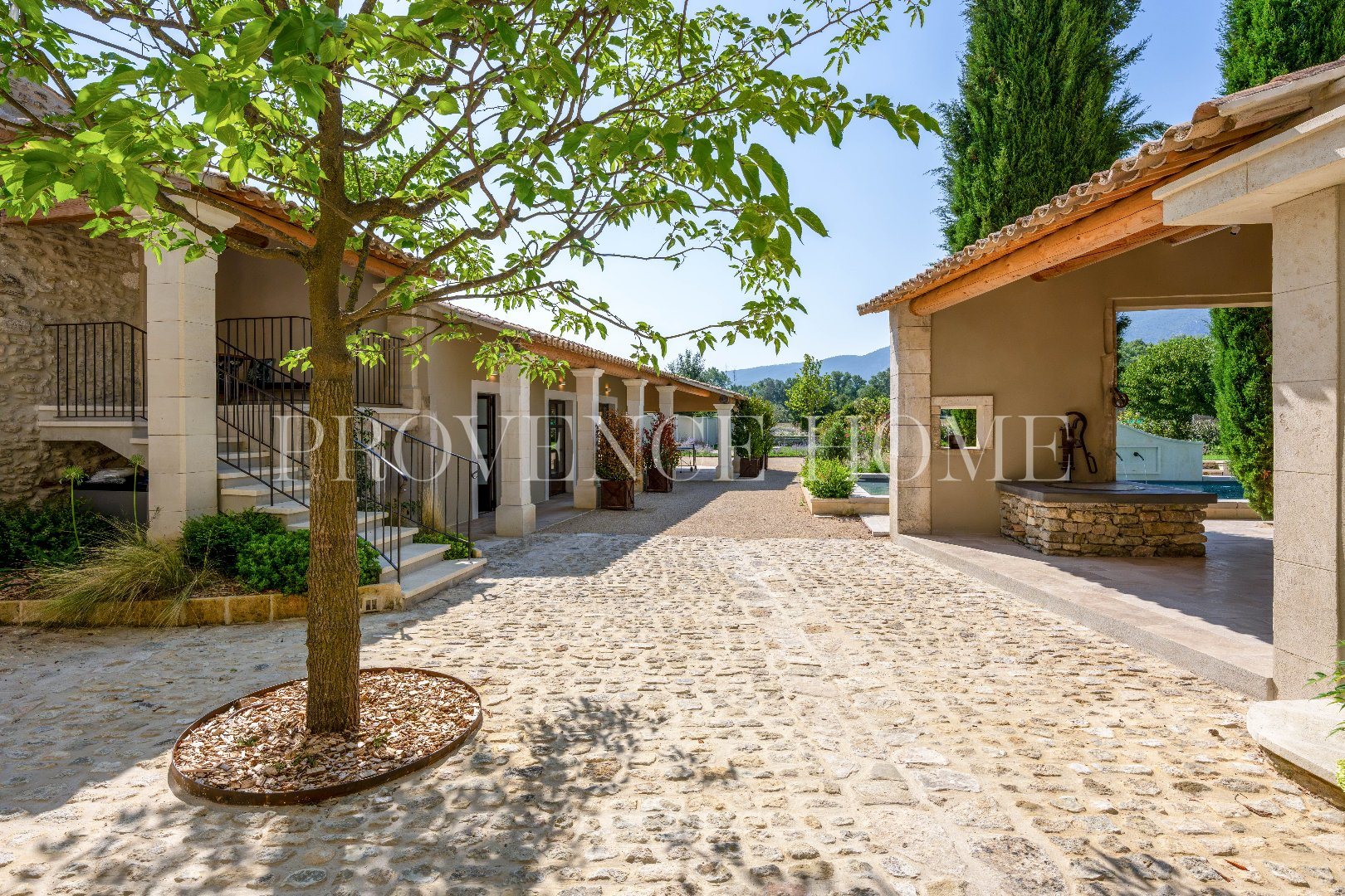 Maison à vendre, 370m², Oppède