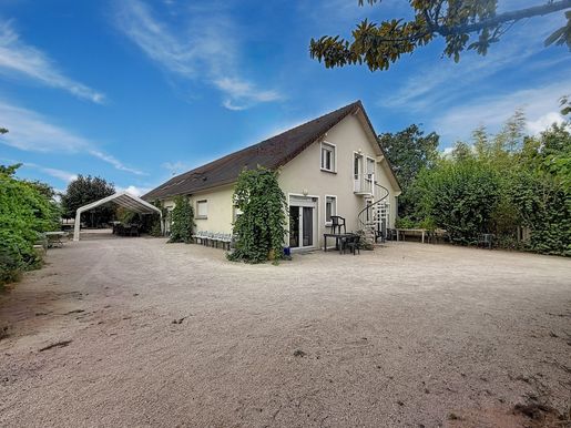 Maison 2 pièces 756 m² · à Lux · 756 m² · 965 000 €