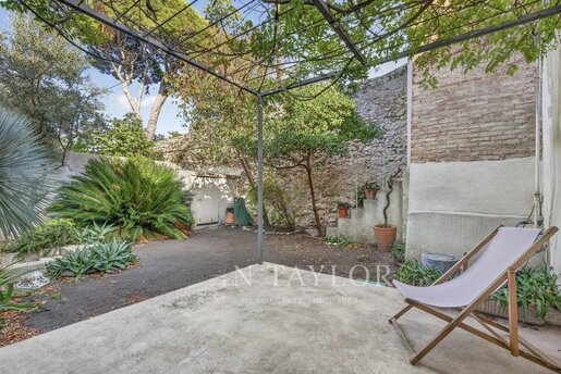 Maison 5 pièces 141 m² · à Marseille 6ème · 141 m² · 890 000 €
