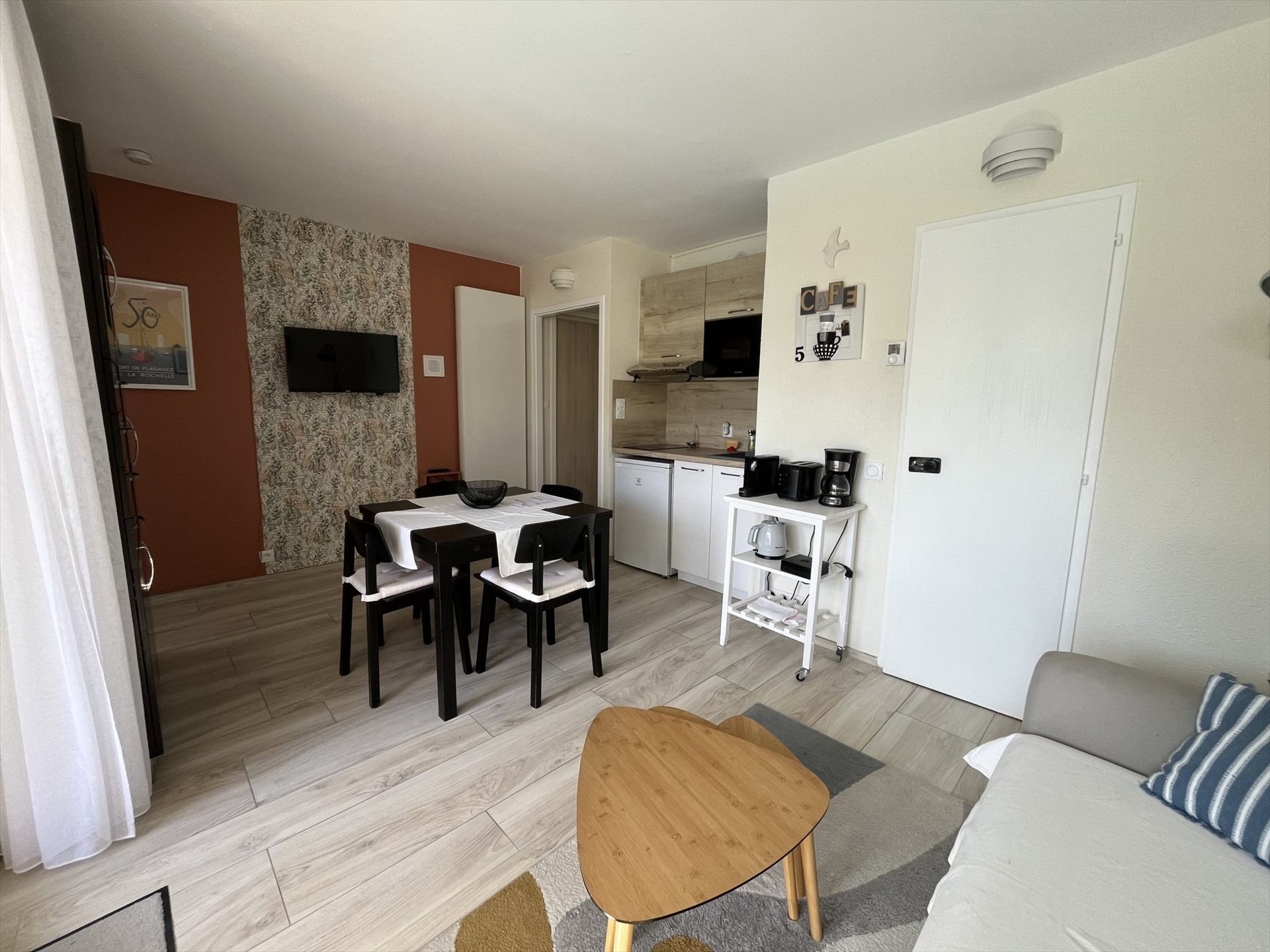 Apartment in La Rochelle, Arsenal, Charente-Maritime - View 4