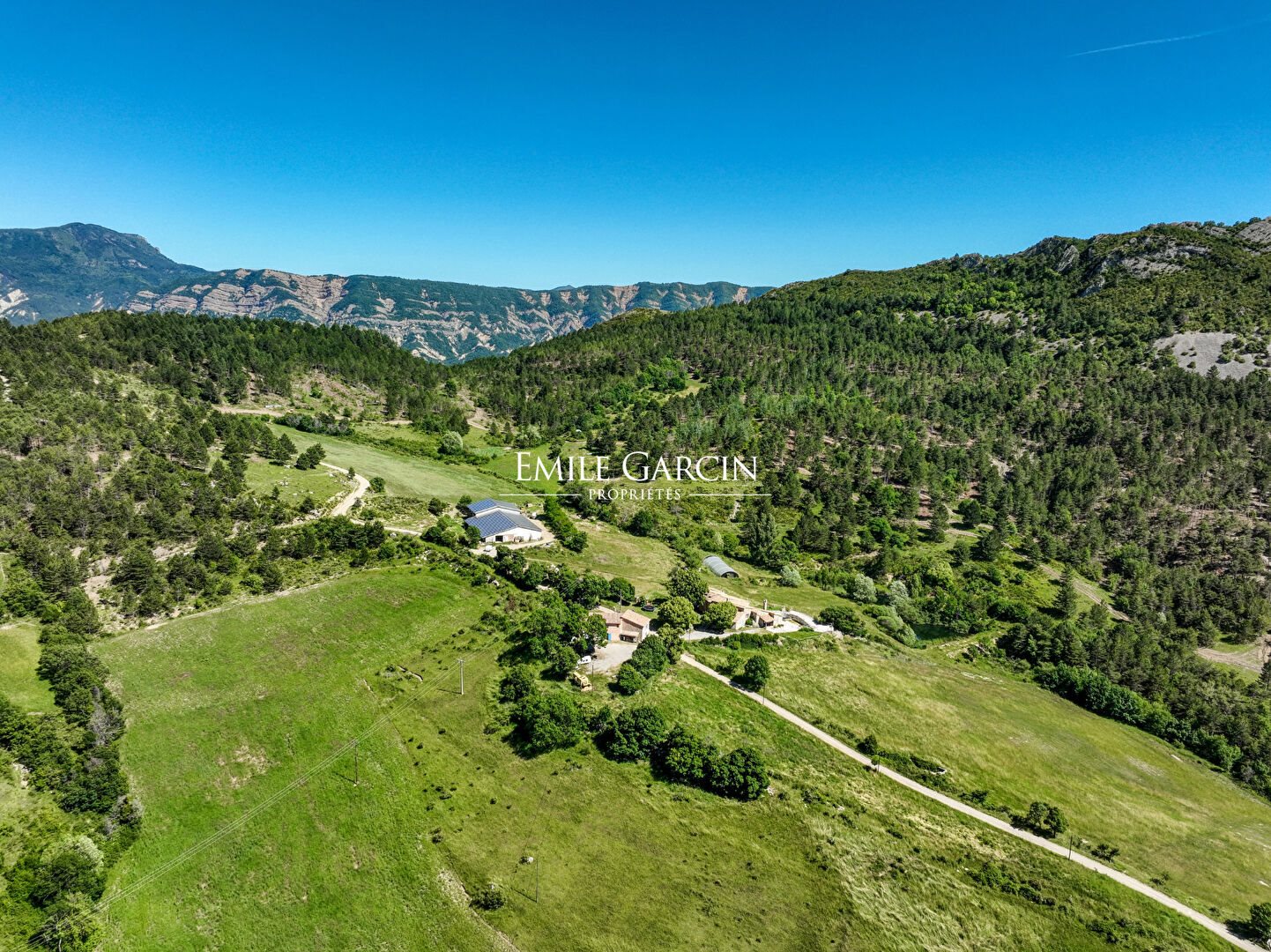 Maison à vendre, 770m², Entrepierres