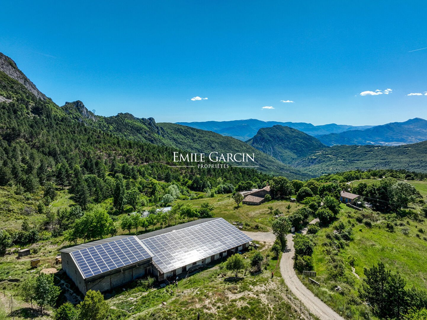 Maison à vendre, 770m², Entrepierres
