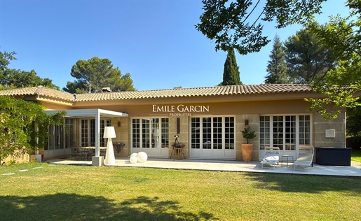 Maison 7 pièces 290 m² · à Aix-en-Provence · 290 m² · 2 015 000 €