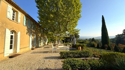 Maison 18 pièces 555 m² · à Aix-en-Provence · 555 m² · 1 500 000 €