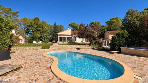 Maison 8 pièces 210 m² · à Aix-en-Provence · 210 m² · 882 000 €
