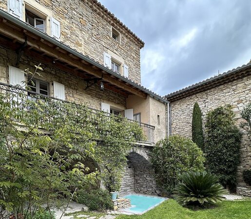 Maison 6 pièces 200 m² · à Vézénobres · 200 m² · 398 000 €