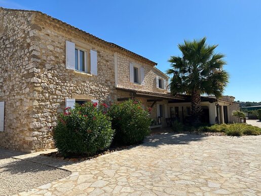 Maison 7 pièces 170 m² · à Connaux · 170 m² · 575 000 €