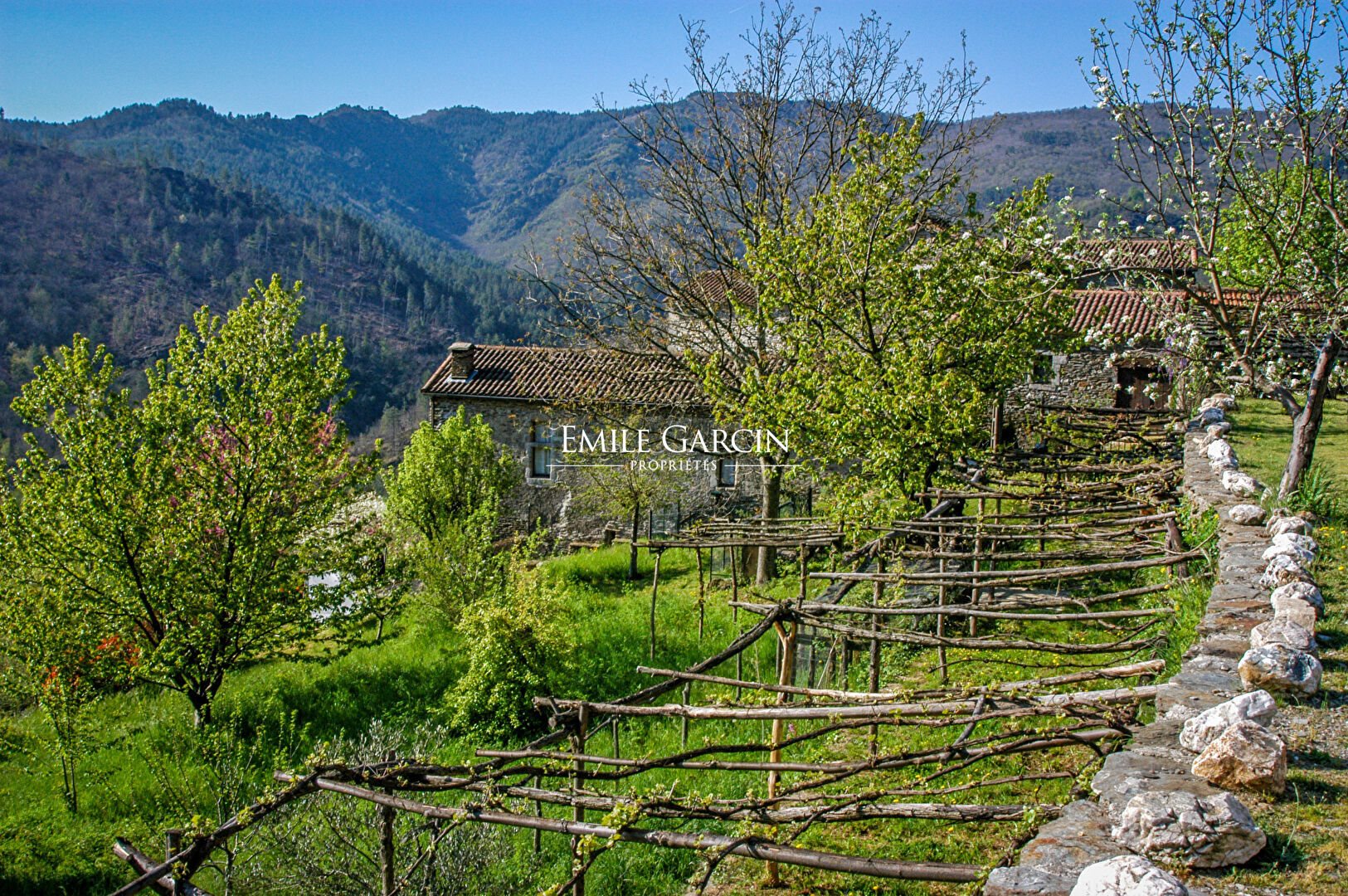 Maison à vendre, 600m², Le Collet-de-Dèze