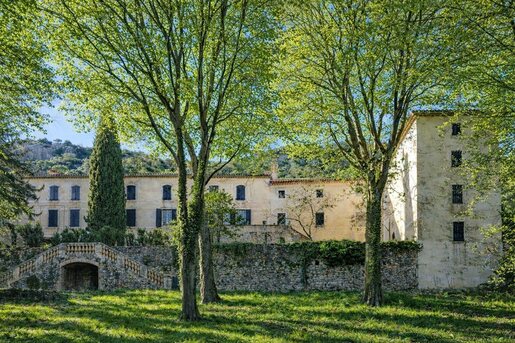 Maison 14 pièces 400 m² · à Anduze · 400 m² · 1 980 000 €