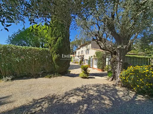 Maison 6 pièces 200 m² · à Mougins · 200 m² · 1 250 000 €