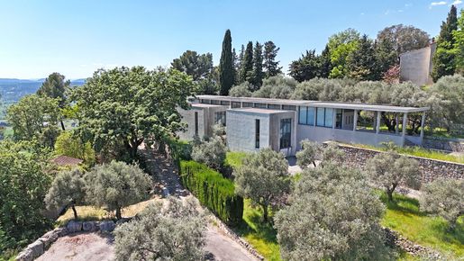 Maison 7 pièces 450 m² · à Callian · 450 m² · 1 200 000 €