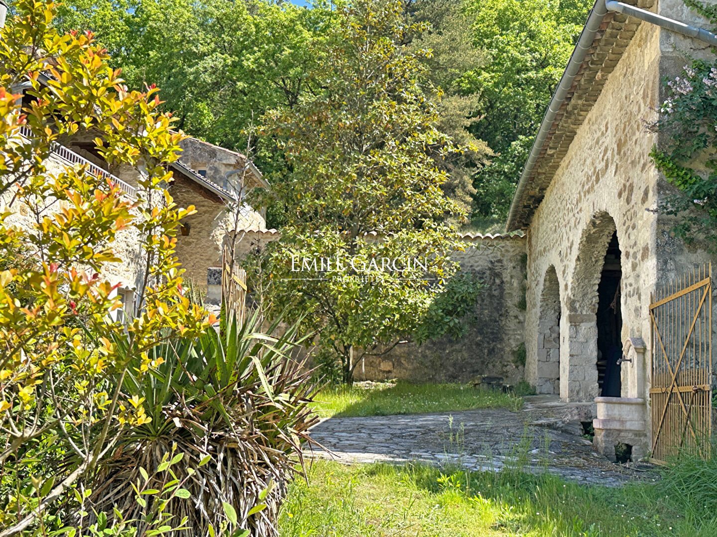 Maison à vendre, 380m², Rochefort-en-Valdaine