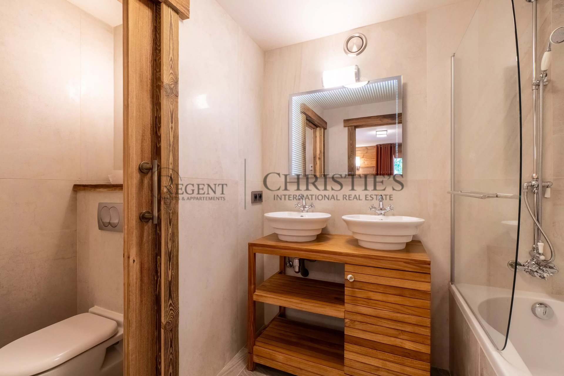 Maison à vendre, 279m², Les Gets
