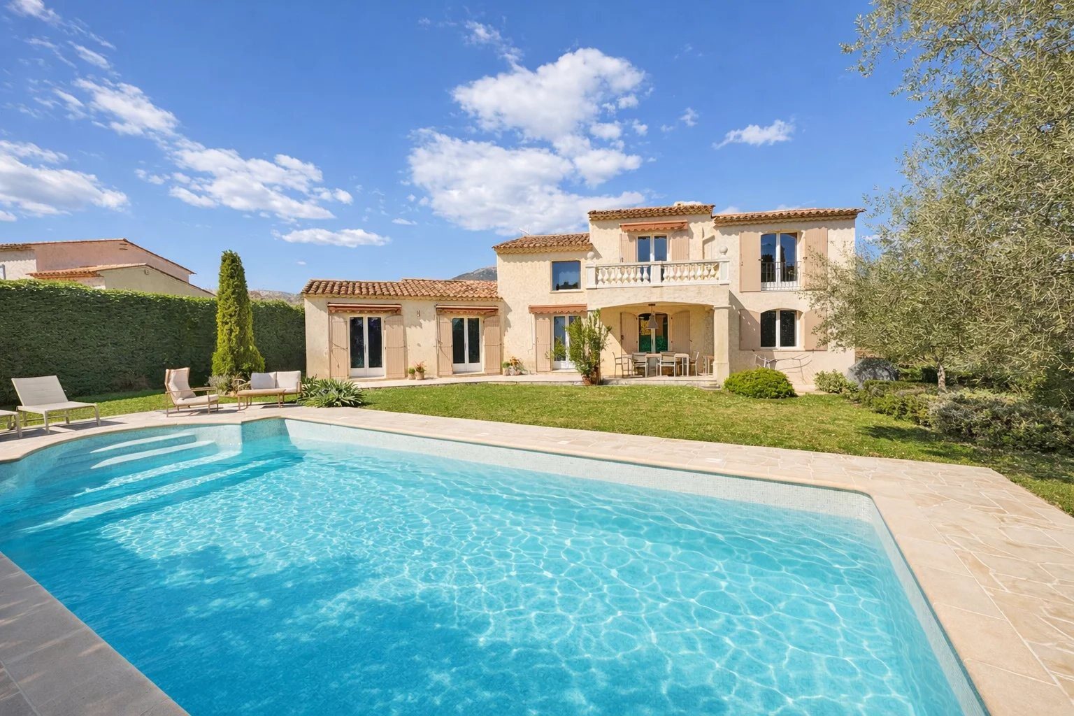 Maison à vendre, 175m², Roquefort-les-Pins