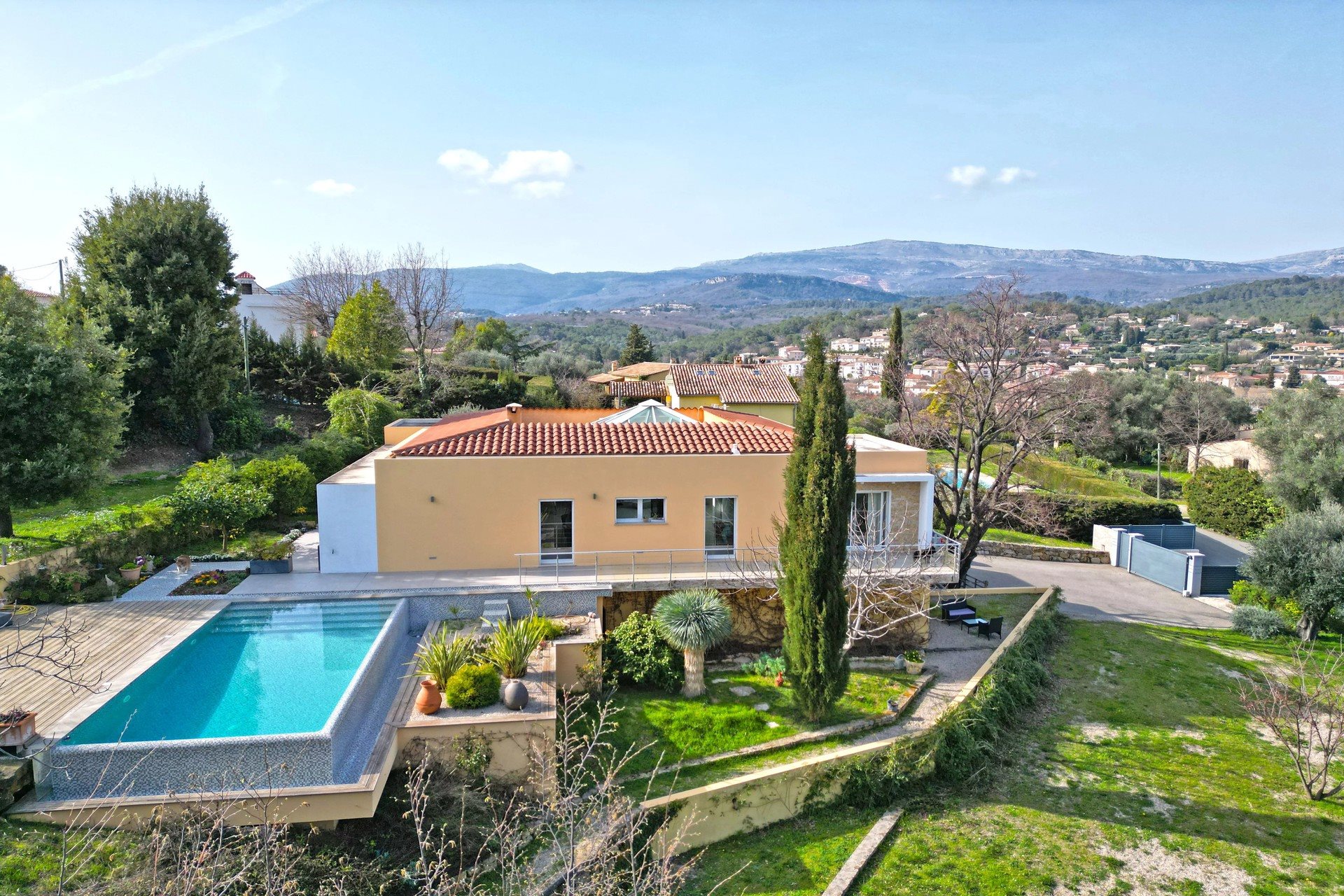 Maison à vendre, 217m², Le Rouret