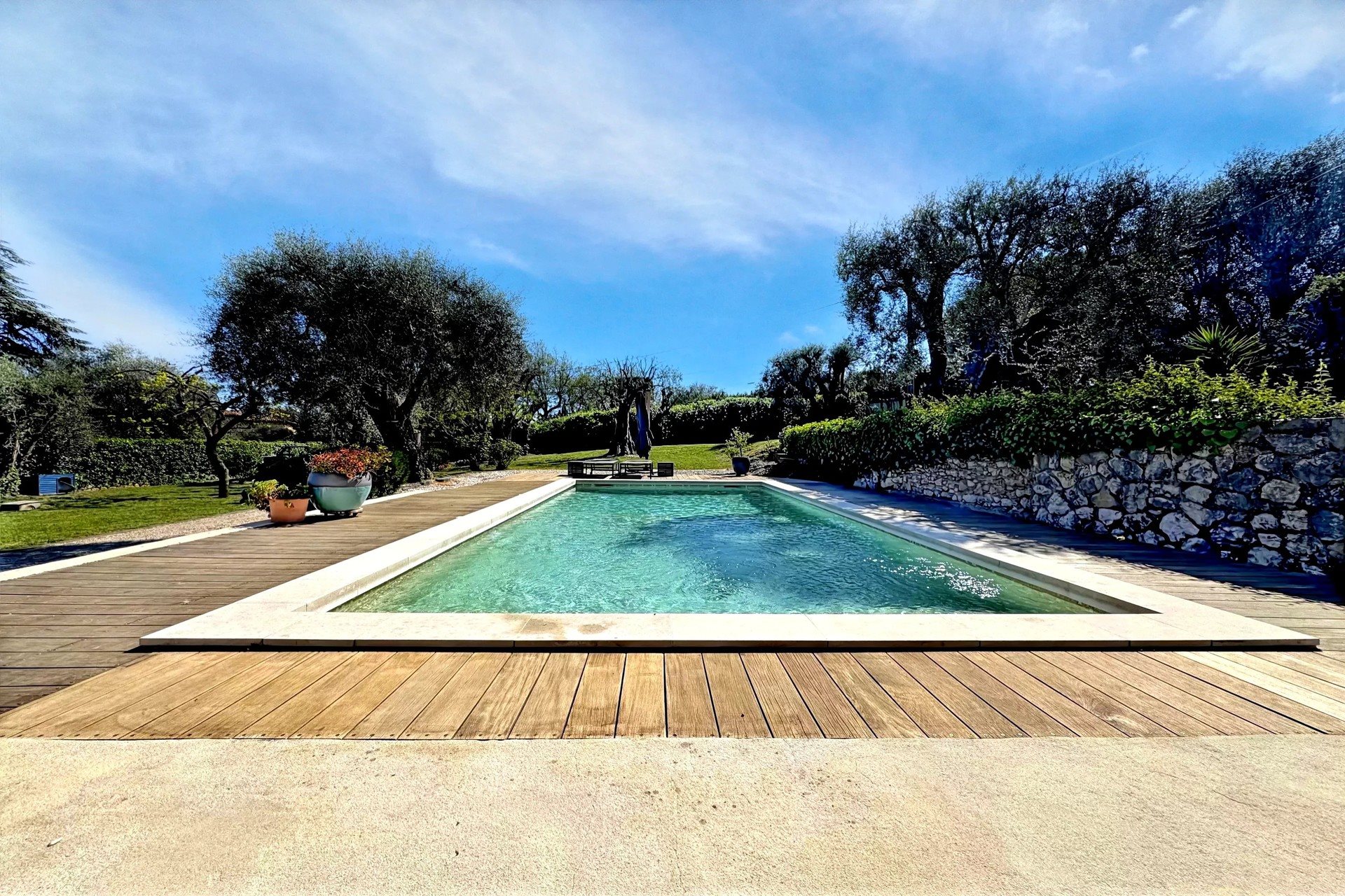 Maison à vendre, 253m², Le Rouret