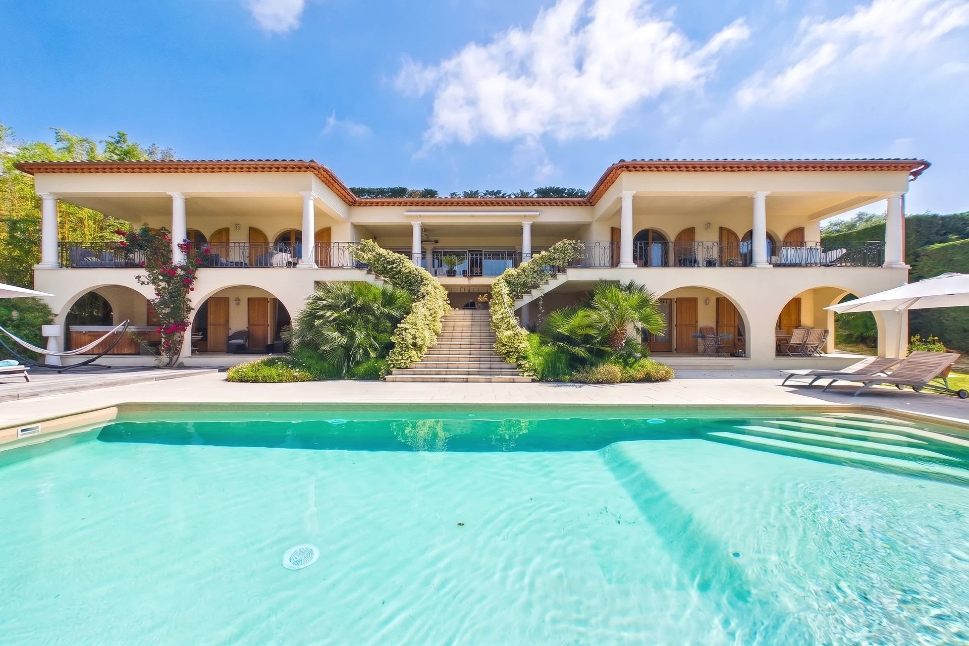 Maison à vendre, 318m², Le Rouret